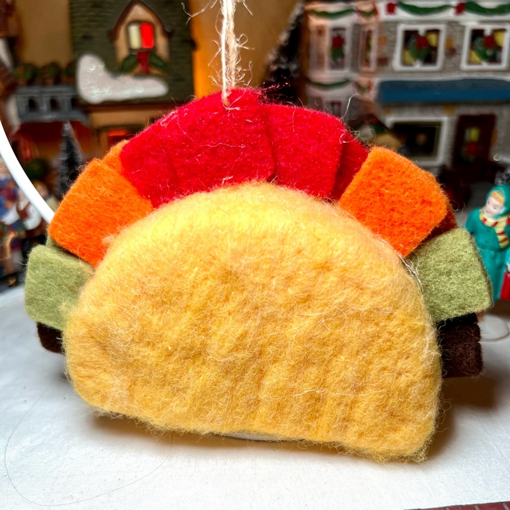 Happy Taco Felt Ornament Fun Novelty Mexican Food Taco Tuesday - Picture 3 of 9